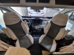 Chausson-627-Titanium-Line-camper-sedili-anteriori.jpg