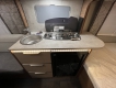 Knaus-Sport-450-FU-caravan-2023-cucina.JPG