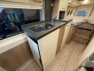 Malibu-Van-640-LE-RB-GT-Skywiev-bianco-cucina.JPG