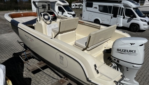  Invictus 190 FX barca usata