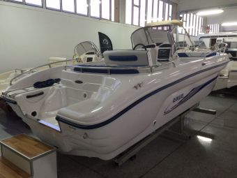 Ranieri Path Finder con motore Honda 40E barca venduta
