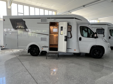  Etrusco T 7400 QBC camper profilato  